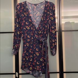 American Eagle Long Sleeve Romper